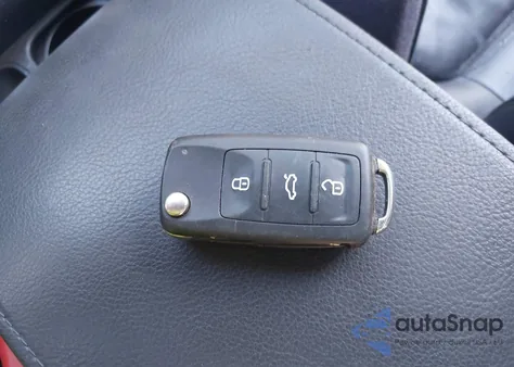 2017 Volkswagen Tiguan 2.0T Sport из США, поврежденный, VIN WVGUV7AX7HK027182